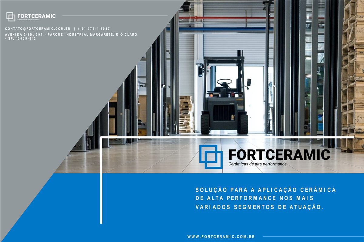 Capa do catálogo Keratec Industrial: empilhadeira em área industrial com piso técnico
